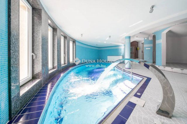 Eladó családi ház, Budapesten, II. kerületben 371.45 M Ft