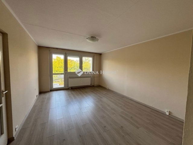 Eladó panellakás, Kecskeméten 53.9 M Ft, 2 szobás