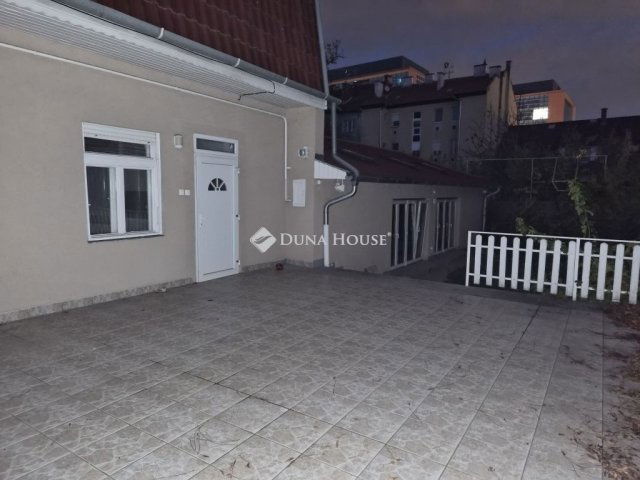 Eladó családi ház, Budapesten, XIV. kerületben 369 M Ft