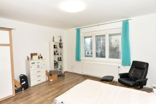 Eladó családi ház, Veszprémben 99.89 M Ft, 3 szobás