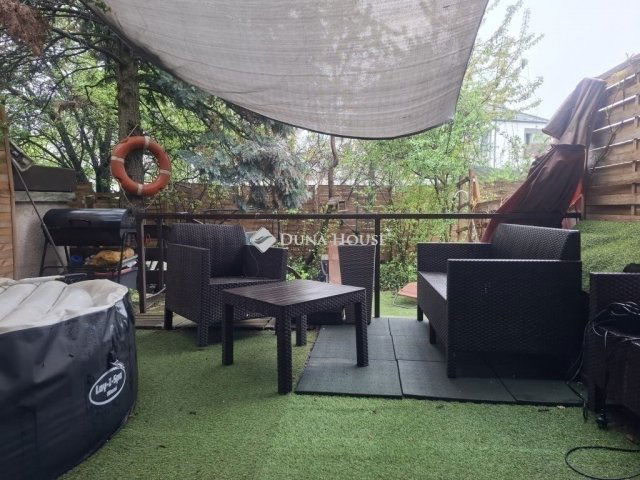 Eladó családi ház, Szentendrén 95.9 M Ft, 3 szobás