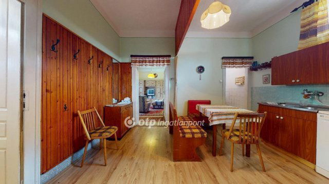 Eladó családi ház, Mezőkövesden 26.5 M Ft, 2 szobás