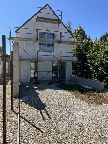 Eladó nyaraló, Balatonakarattyán 149.99 M Ft, 3 szobás