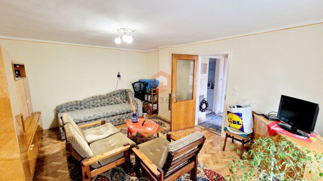 Eladó családi ház, Pécsett 42.9 M Ft, 3 szobás