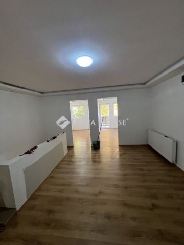 Eladó családi ház, Ercsiben 49 M Ft, 6+1 szobás