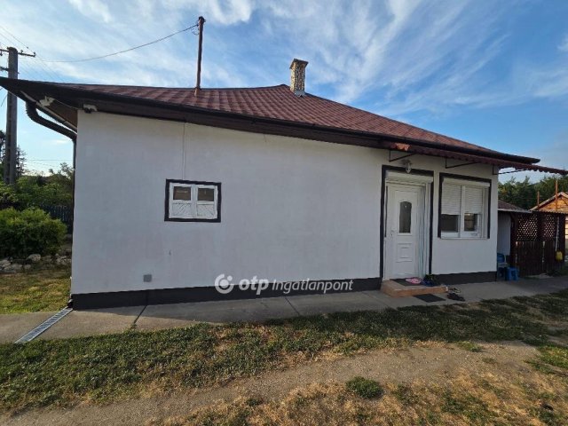 Eladó családi ház, Tiszapalkonyán 32.99 M Ft, 2 szobás