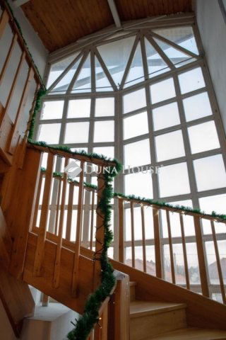 Eladó családi ház, Fóton 199.5 M Ft, 7 szobás