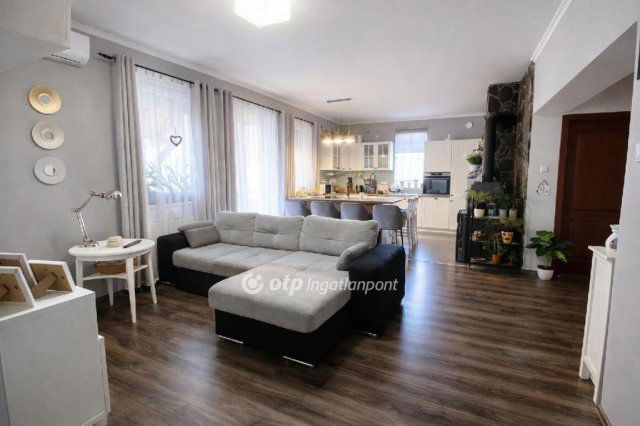 Eladó családi ház, Tökölön 115 M Ft, 3+1 szobás