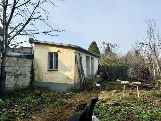 Eladó családi ház, Egerben 36 M Ft, 3+2 szobás