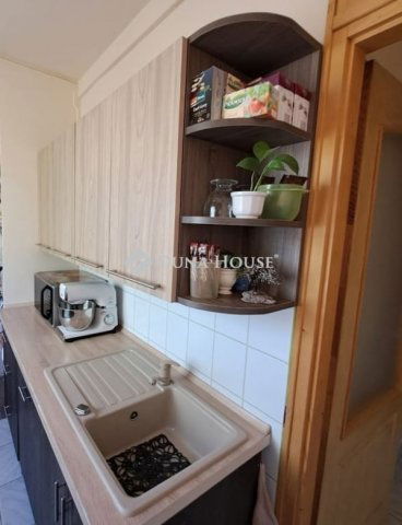 Eladó panellakás, Szentesen 32 M Ft, 3 szobás