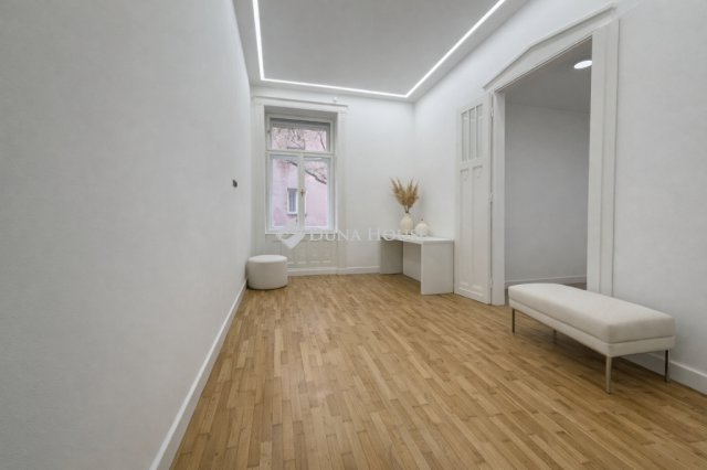 Eladó téglalakás, Budapesten, II. kerületben 250 M Ft, 4 szobás