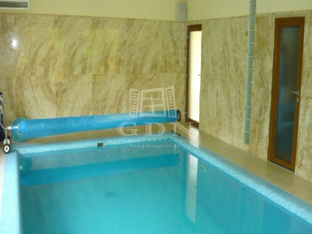 Eladó családi ház, Siófokon 402.74 M Ft, 4 szobás