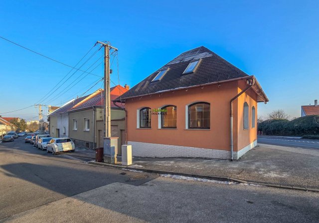 Eladó ipari ingatlan, Sopronban 90 M Ft, 4 szobás