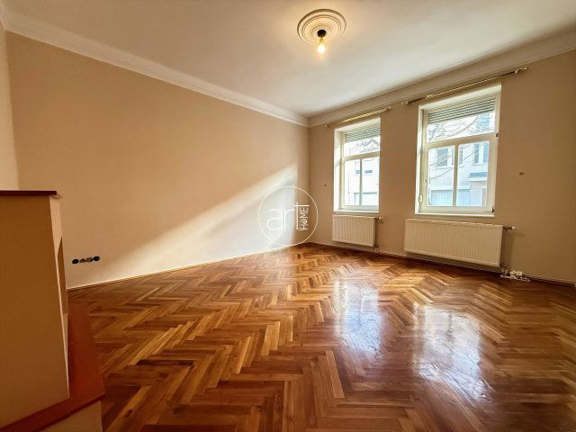 Eladó téglalakás, Szegeden 72.9 M Ft, 2 szobás