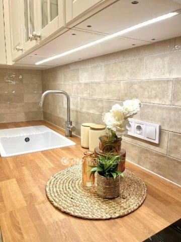 Eladó téglalakás, Budapesten, VI. kerületben 109.9 M Ft