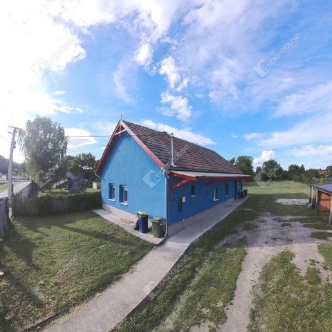 Eladó családi ház, Monoron 37.9 M Ft, 2 szobás
