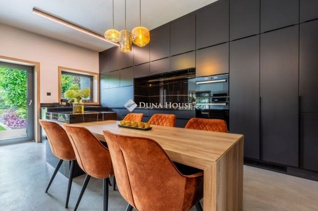 Eladó ikerház, Ürömön 379 M Ft, 5 szobás