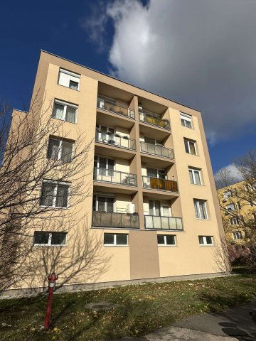 Eladó téglalakás, Várpalotán, Tábormező utcában 33.9 M Ft