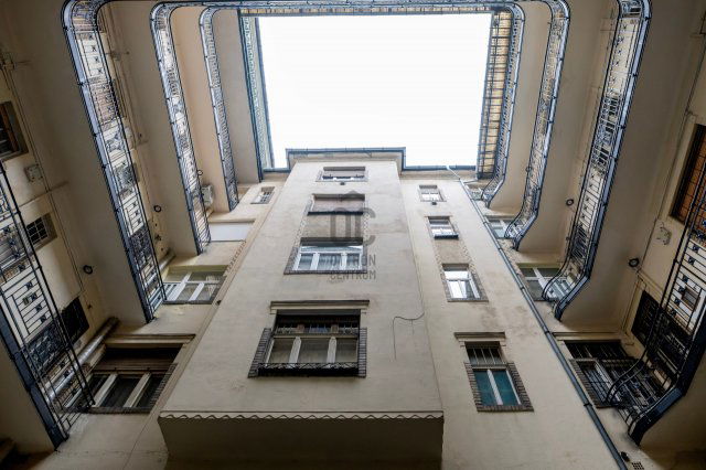 Eladó téglalakás, Budapesten, V. kerületben 135.938 M Ft