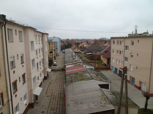 Eladó téglalakás, Kecskeméten 37.9 M Ft, 2 szobás
