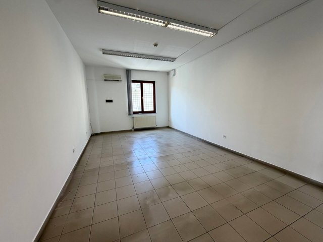 Kiadó üzlethelyiség, Pécsett 110 E Ft / hó, 1 szobás