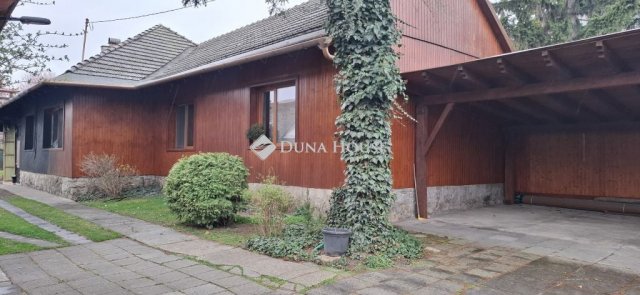 Eladó családi ház, Bonyhádon 44.9 M Ft, 5 szobás