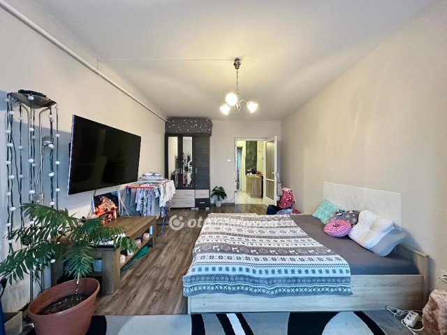 Eladó panellakás, Budapesten, III. kerületben 76.9 M Ft