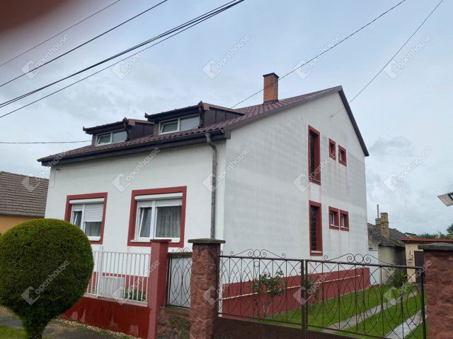 Eladó családi ház, Dunakilitin 99.9 M Ft, 7 szobás