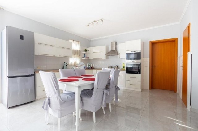 Eladó ikerház, Budapesten, XVIII. kerületben 174.9 M Ft, 4 szobás