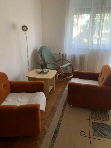 Kiadó téglalakás, albérlet, Pécsett, Athinay utcában, 1 szobás