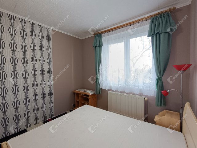 Eladó panellakás, Sopronban 53.5 M Ft, 3 szobás