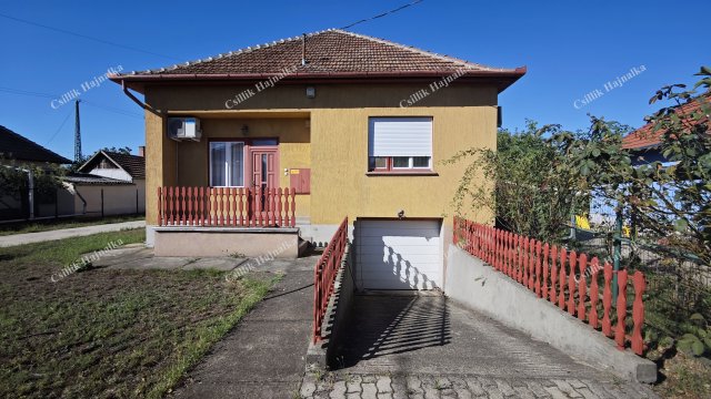 Eladó családi ház, Szajolon 59.9 M Ft, 3 szobás