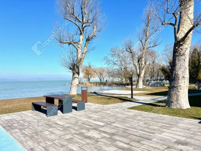 Kiadó téglalakás, albérlet, Balatonbogláron 350 E Ft / hó