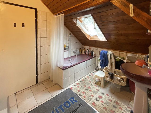 Eladó családi ház, Budapesten, XXI. kerületben 15.3 M Ft