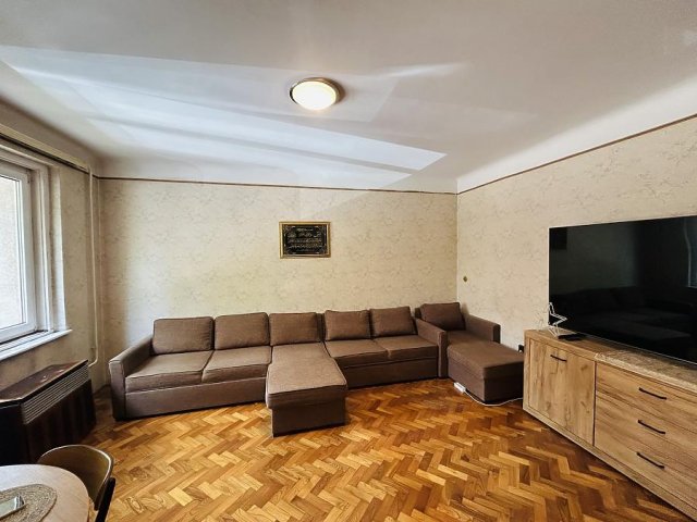 Eladó téglalakás, Budapesten, IX. kerületben, Haller utcában
