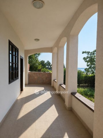 Eladó családi ház, Balatonalmádiban 149.9 M Ft, 2 szobás