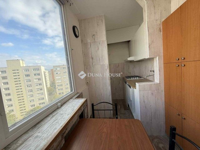 Eladó téglalakás, Kecskeméten 42.9 M Ft, 2 szobás