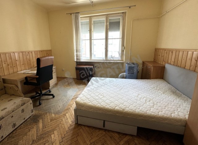 Eladó téglalakás, VIII. kerületben, Népszínház utcában