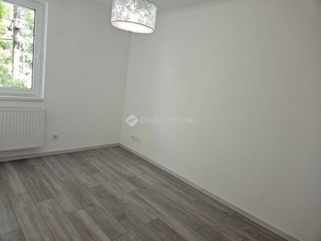Eladó téglalakás, Székesfehérvárott 113 M Ft, 4 szobás