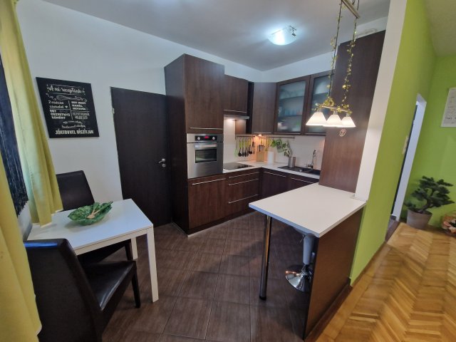 Eladó téglalakás, Miskolcon 34 M Ft, 2 szobás
