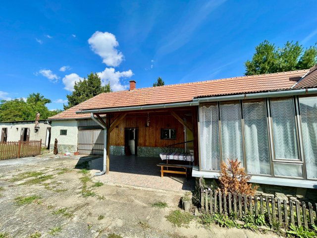 Eladó családi ház, Bejcgyertyánosban 25 M Ft, 3+1 szobás