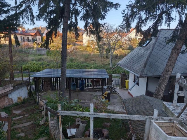 Eladó családi ház, Balatonalmádiban 68 M Ft, 7 szobás