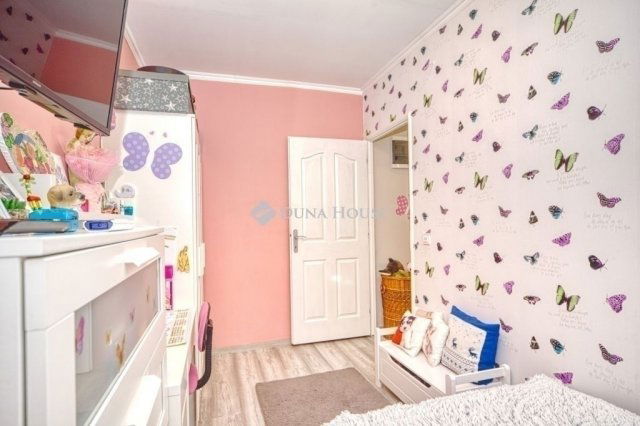 Eladó családi ház, Vecsésen 119.9 M Ft, 4 szobás