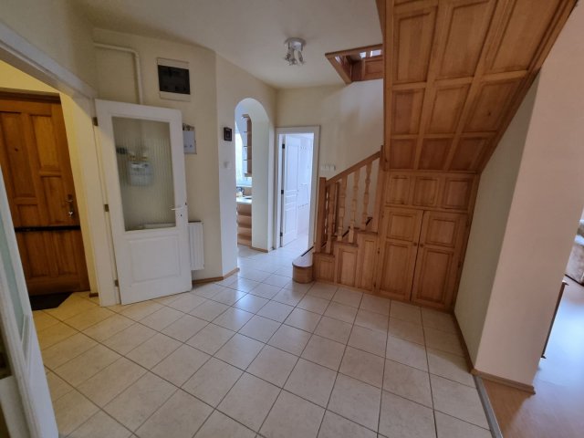 Eladó téglalakás, Debrecenben 111 M Ft, 4 szobás