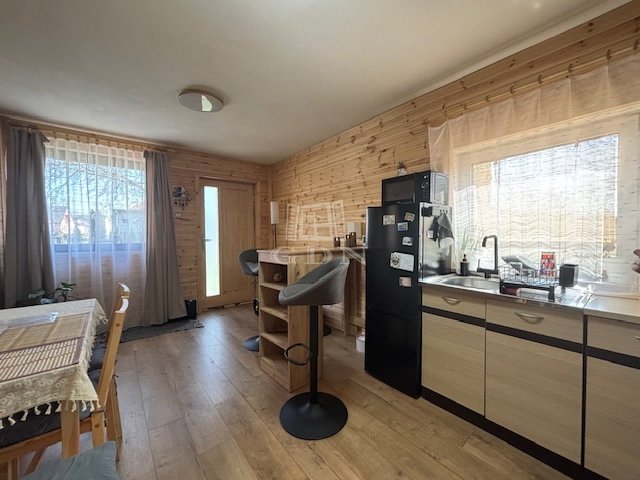 Eladó családi ház, Ácson 37 M Ft, 2 szobás