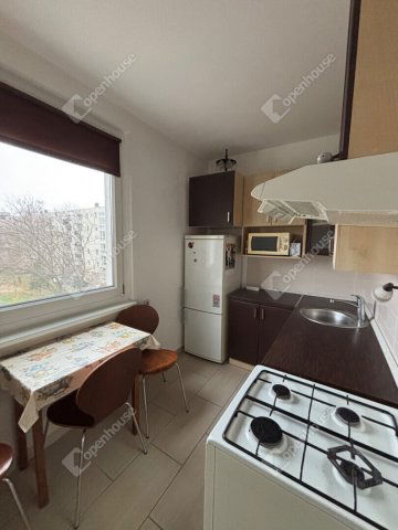 Eladó panellakás, Győrött 47.5 M Ft, 2 szobás