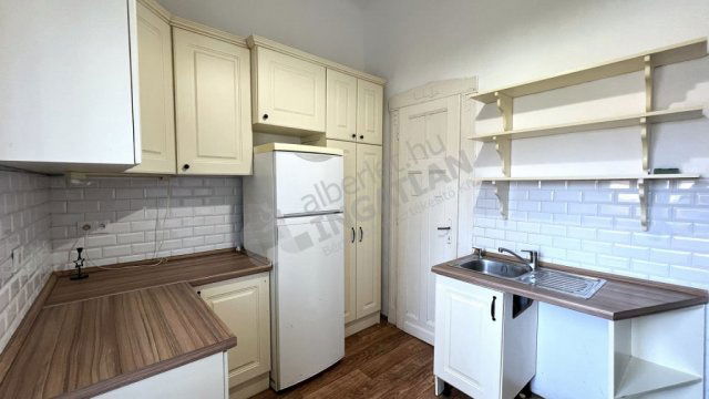 Kiadó téglalakás, albérlet, VIII. kerületben, Baross utcában