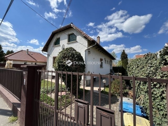 Eladó ikerház, Budapesten, XVIII. kerületben 89.99 M Ft, 4 szobás