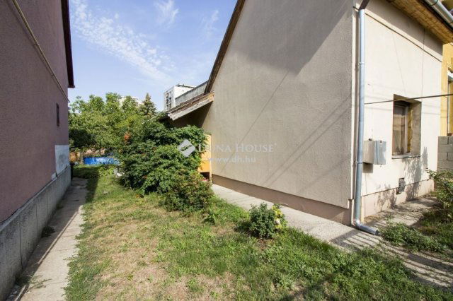 Eladó családi ház, Budapesten, XVIII. kerületben 94.9 M Ft