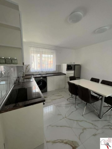Kiadó téglalakás, albérlet, Pécsett 360 E Ft / hó, 4 szobás